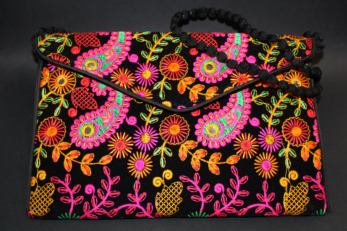 Bag - embroidered clutch/shoulder bag - lge