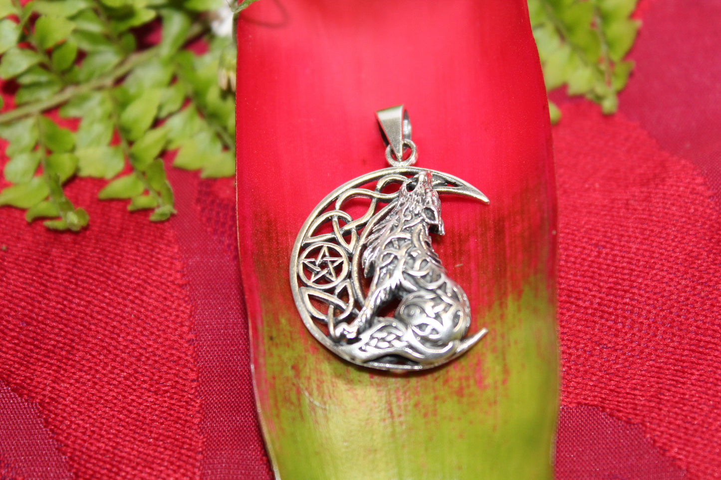 Pendant - S/S - Moon/Wolf - Celtic - lge