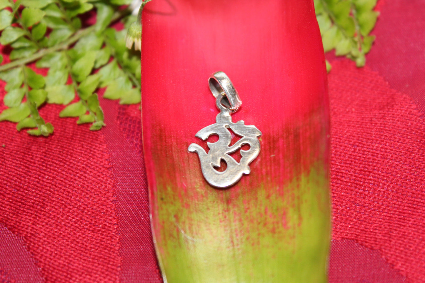 Pendant - S/S - OM - sml