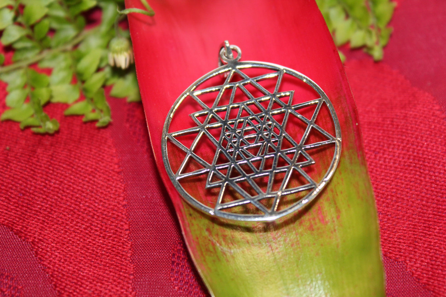 Pendant - S/S - Sri Yantra (sacred geometry) - lge