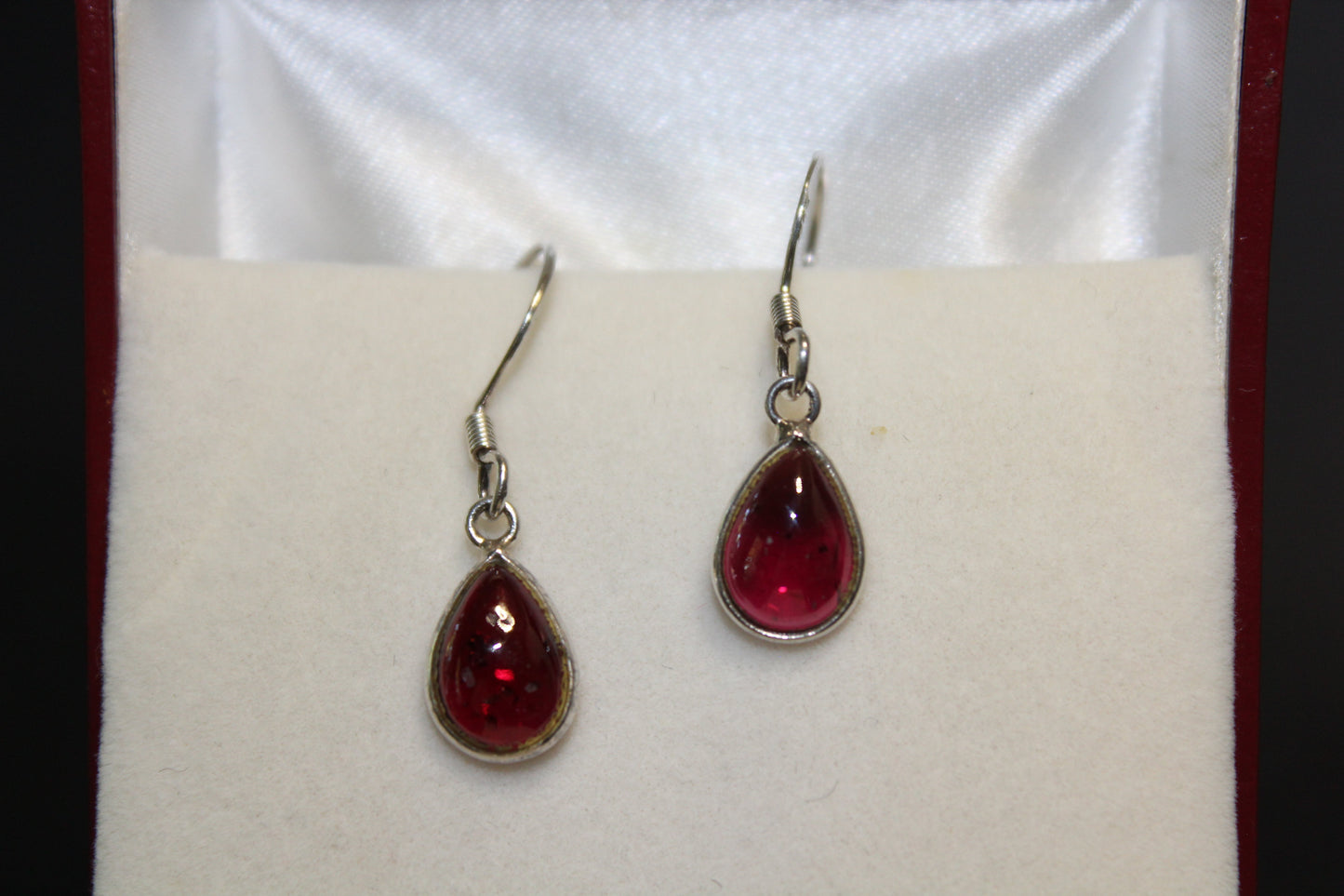 Earrings - Garnet - tear