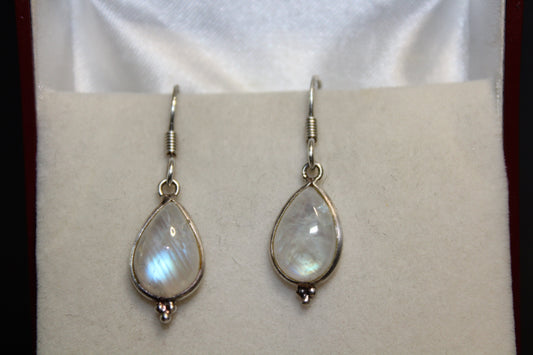 Earrings - Moonstone (Rainbow) - tear