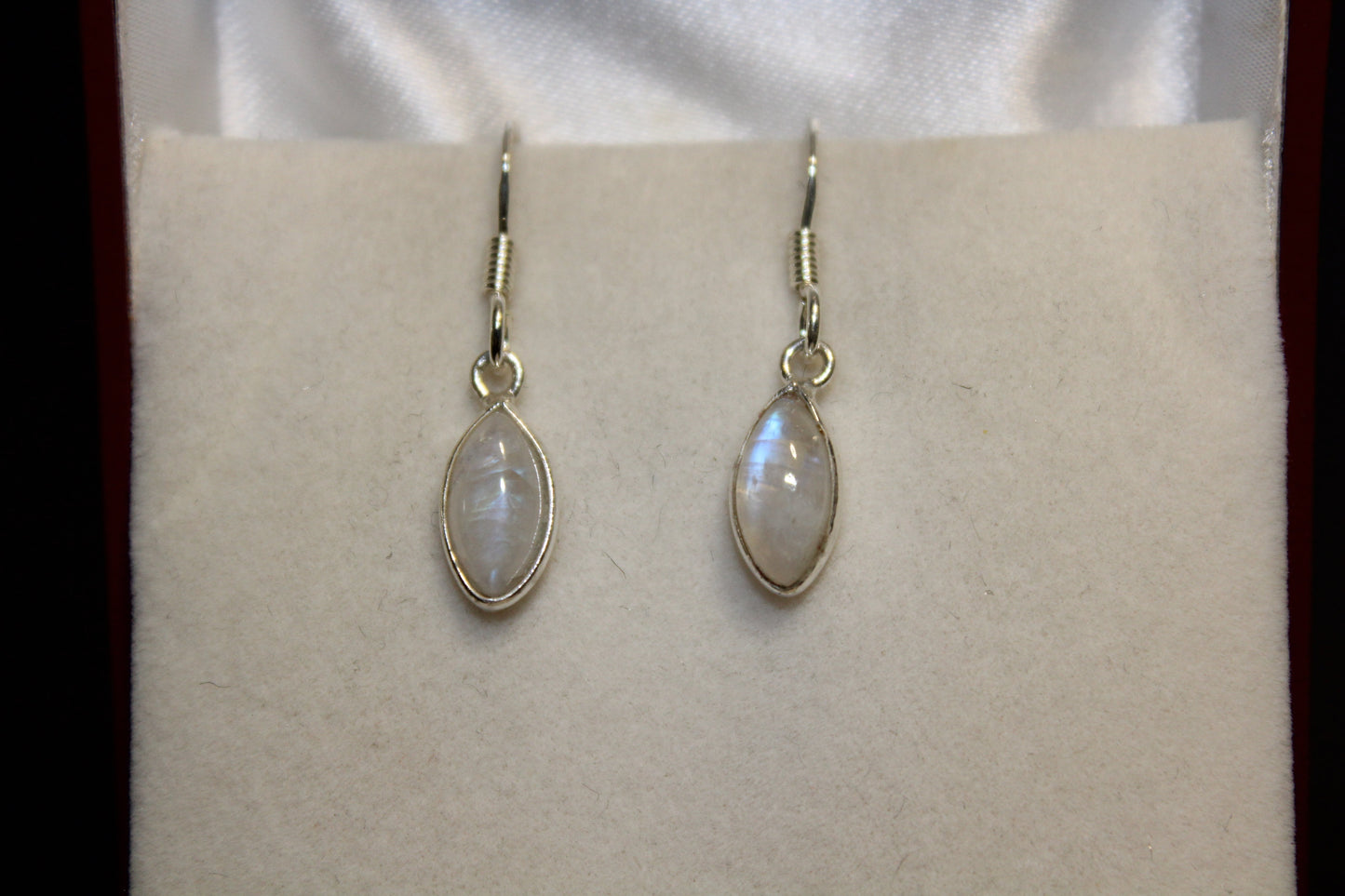 Earrings - Moonstone (Rainbow) - oval