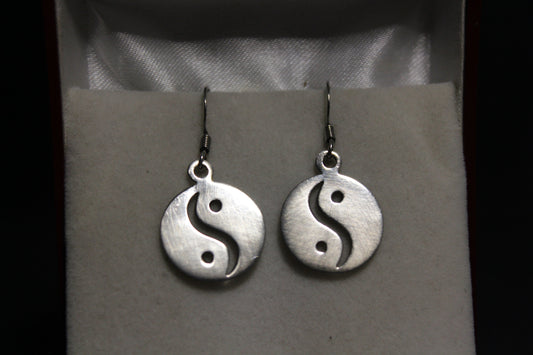 Earrings - S/S - Yin-Yang (sml disc)
