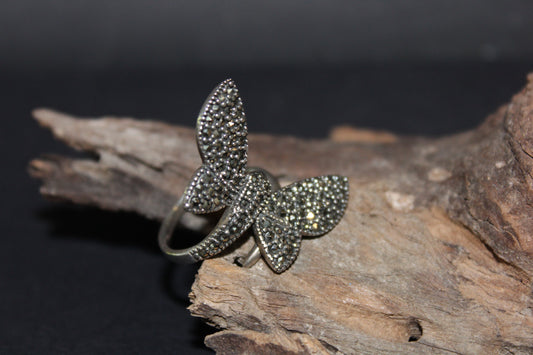 Ring - Stirling Silver - with Marcasites (Dragonfly)