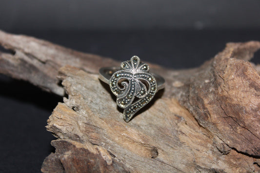 Ring - Stirling Silver - with Marcasites (Filigree Heart with Crown)