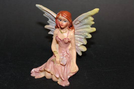 Fairy - sitting (pink) - sml