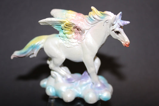 Unicorn/Pegasus (rainbow)