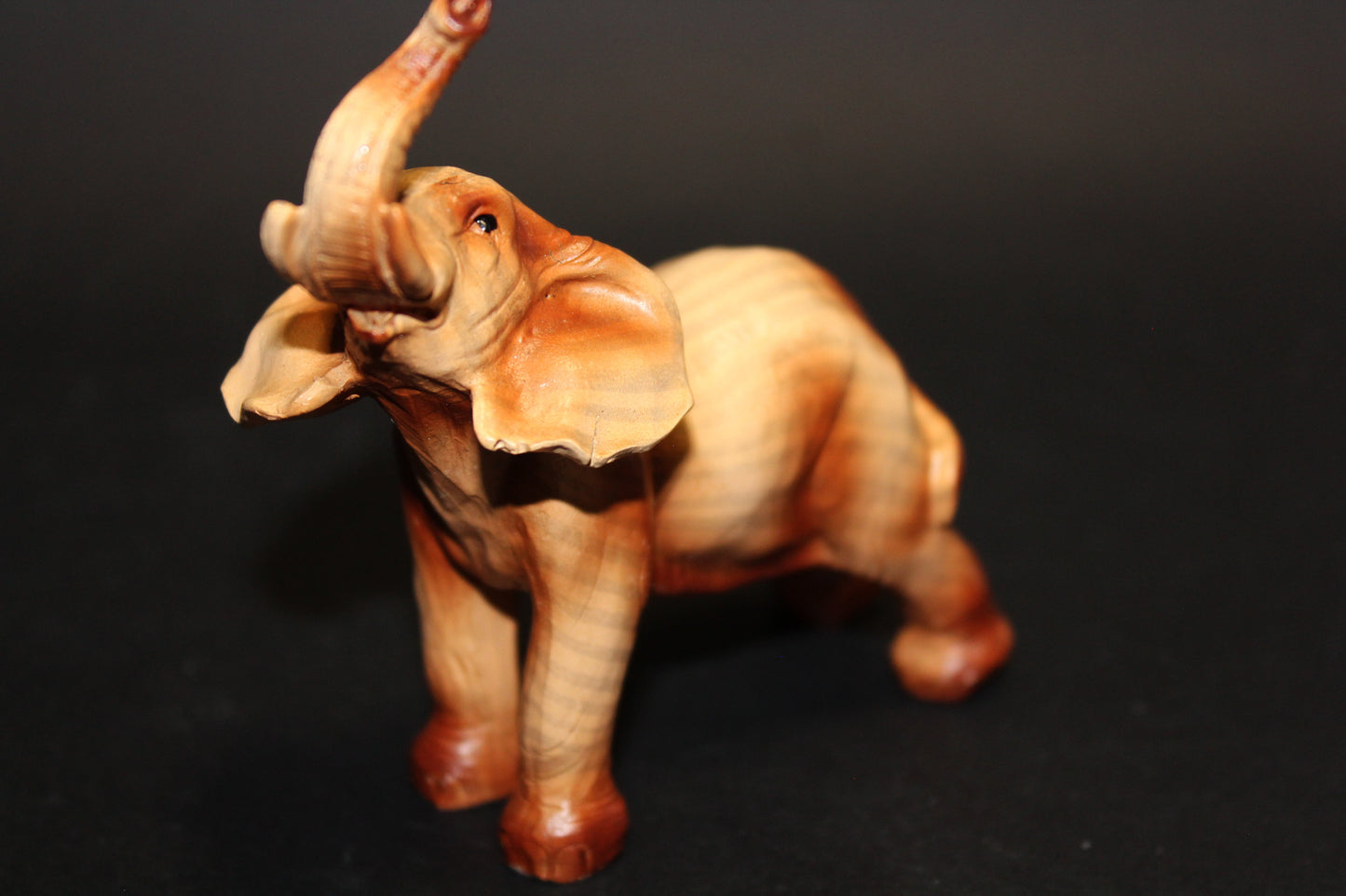 Elephant (carved timber look)